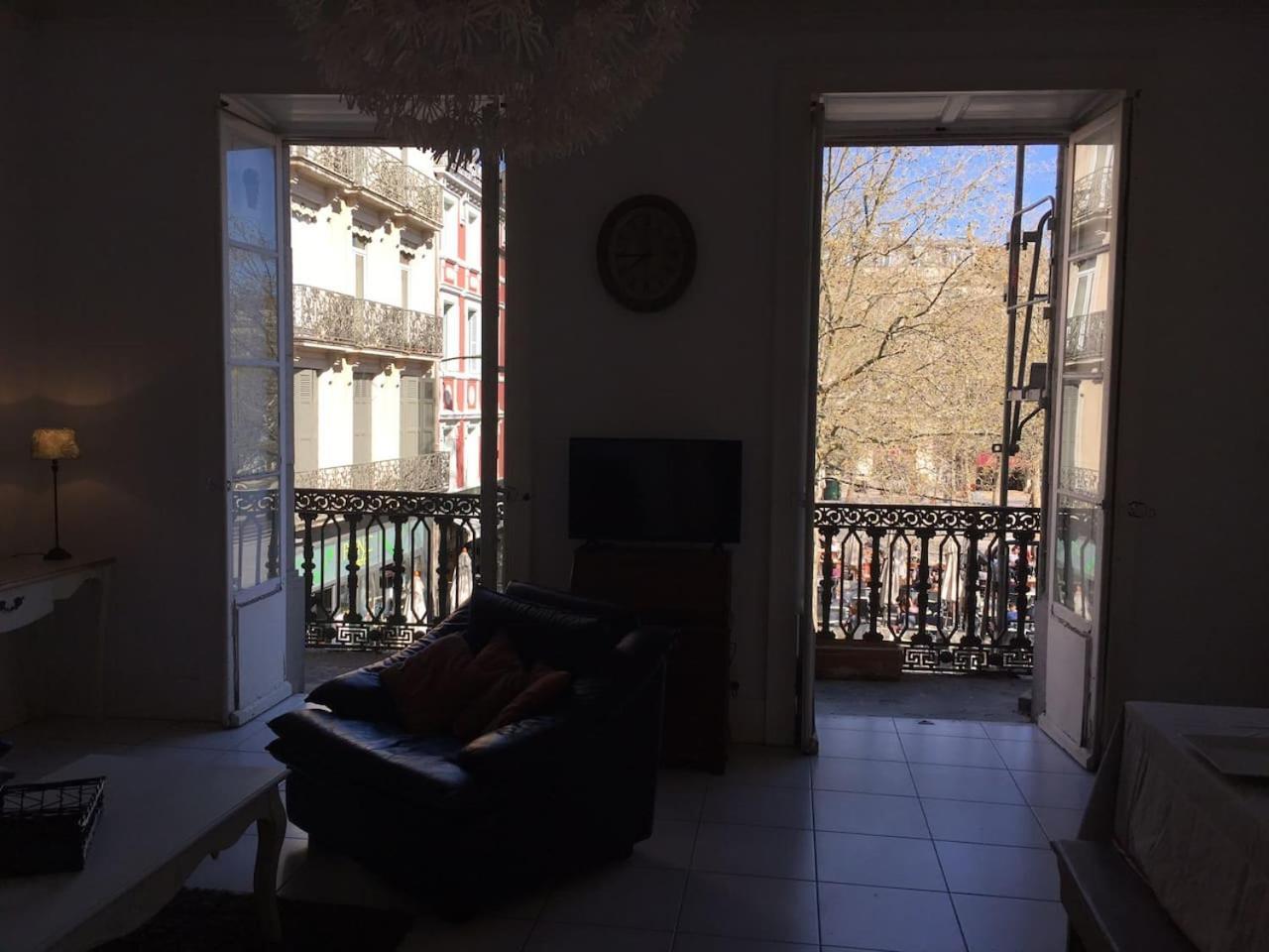 Place Carnot 卡尔卡松 外观 照片
